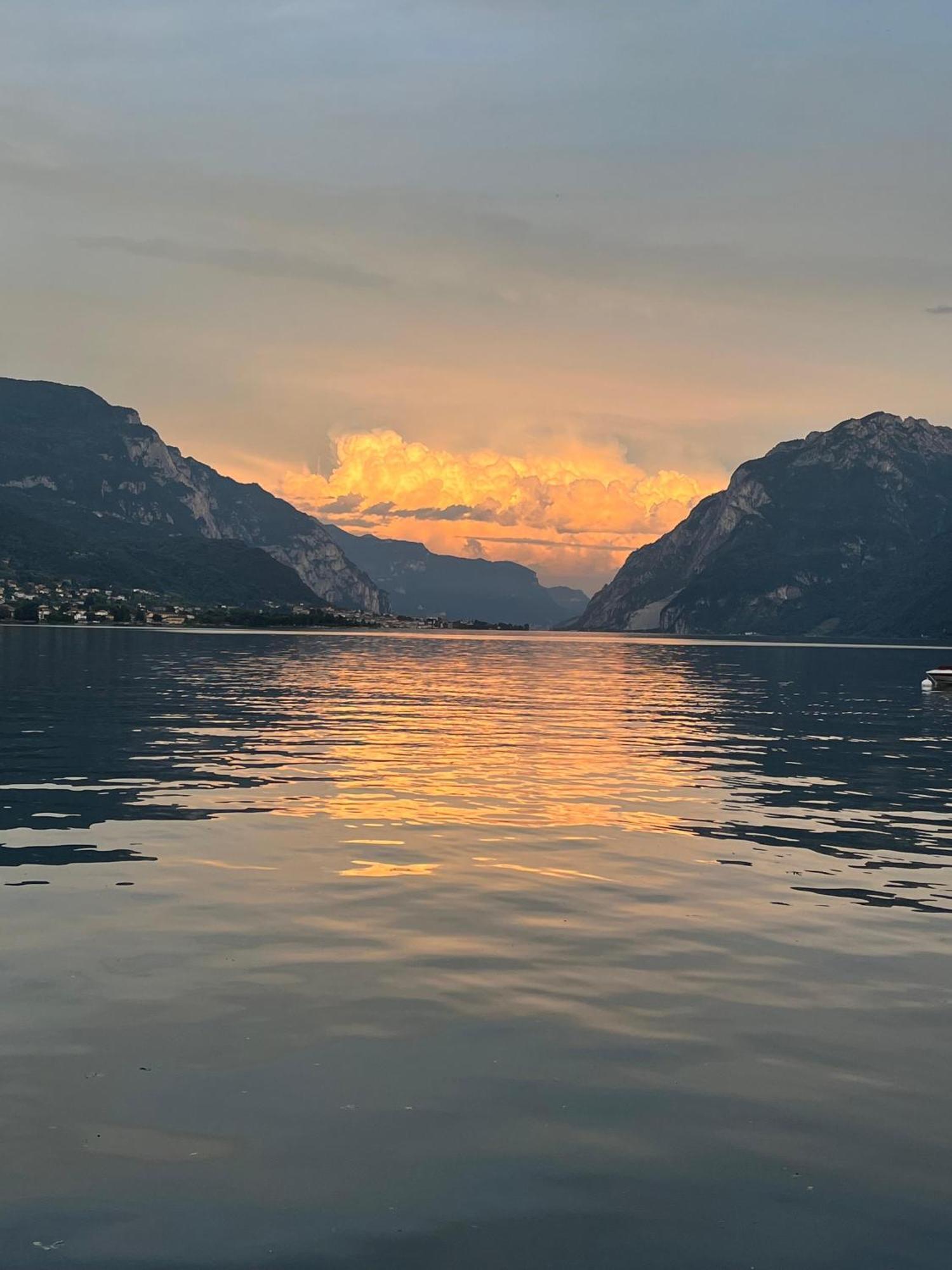 Domus Graziana - Lake Front Oliveto Lario Dış mekan fotoğraf